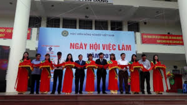 2500 cha nắc bơơn bhiệc bhrợ cóh “T’ngay bhiệc bhan bh’rợ tr’nêng c’moo 2017”