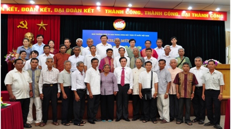 Ủy ban Trung ương Mặt trận Tổ quốc Việt Nam đương hơnh déh c’bhúh apêê p’căh mặt ma nứih tr’haanh vey e bấc ngai chắp cóh đha nuôr acoon cóh tỉnh Thừa Thiên Huế