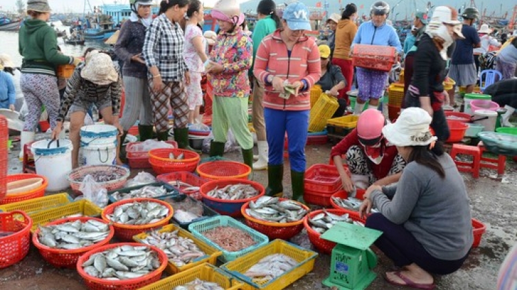 Quảng Ngãi: Lướt ta bơơn mơ bơr pêê t’ngay cóh biển, bhuông chô đơơng bấc pa bhlâng achông axiu ooy toor