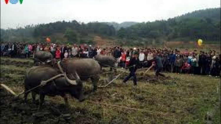 Pazêng ma nuýh acoon cóh miền Tây Nghệ An bhui har bhiệc bhan lồng tồng