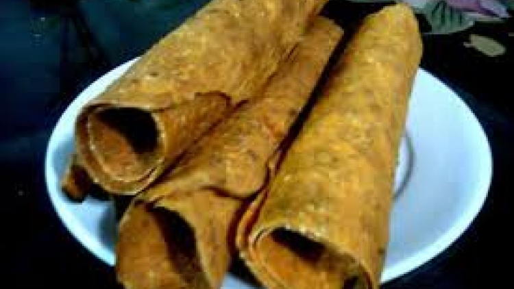 Bắc Giang: Đhanuôr Thổ Hà bơơn bh’nơơn dal đươi tợơ bánh tráng nem đhị Tết