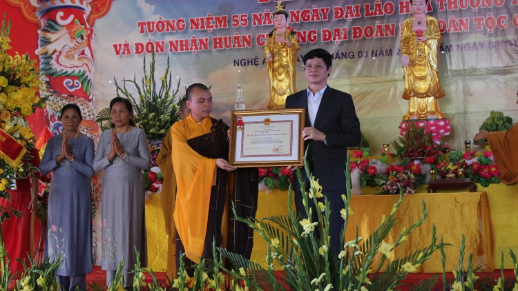 Nghệ An: Bhiệc bhan ga mắc zước đoọng đhanuôr bơơn tệêm ngăn lâng đớp pay Huân chương đại đoàn kết acoon cóh