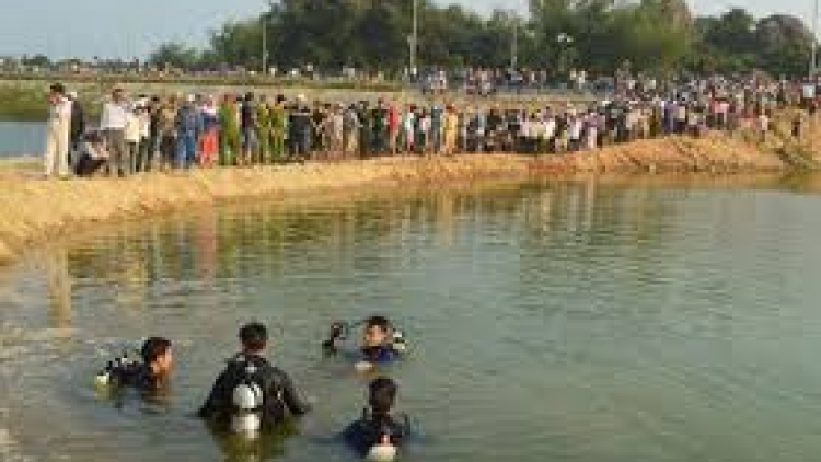 Quảng Ngãi: Đhân đhạ dzung ooy toọm, 2 học sinh hr’lêêng