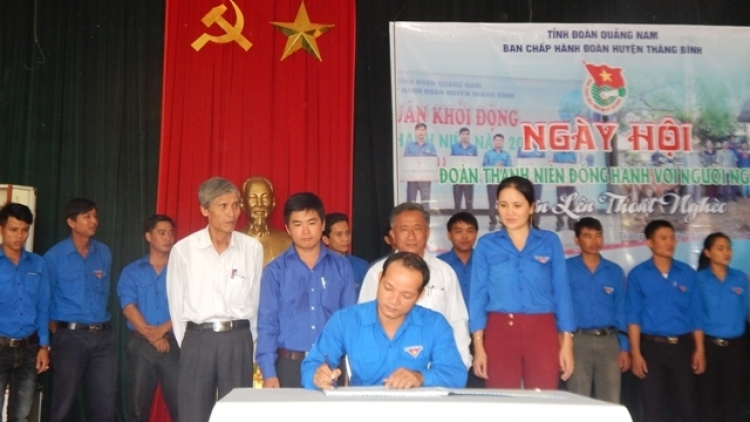 Quảng Nam: T’ngay bhiệc bhan bêl acu 18 Pazưm têy bhrợ padưr văn hoá học đường
