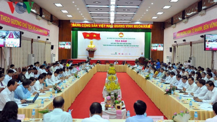 Tr’xăl pr’ặt tr’mông đhị bh’rợ bhrợ pa dưr vel bhươl t’mê ê, đô thị văn minh