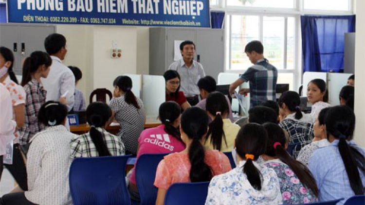 Chính phủ mr’cơnh cr’noọ xa nay nắc pa xiêr đợ zên đoọng ooy bảo hiểm bil bh’rợ tr’nêng