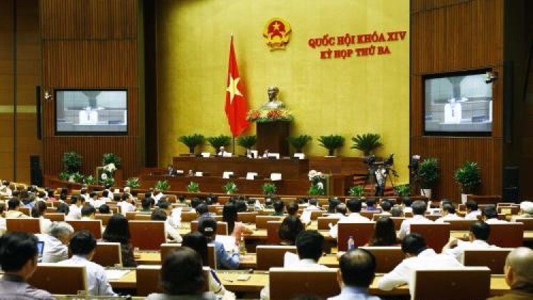 Quốc hội xay moon cóh hội trường đắh dự án Luật k’đhơợng zư nợ công (bhr’lậ)