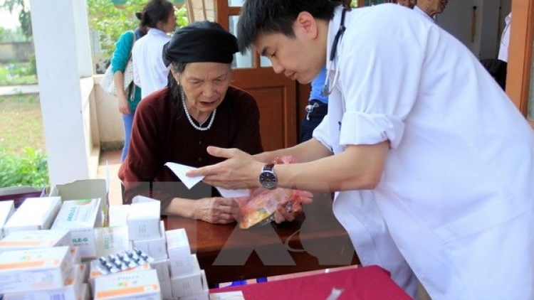 7 bác sỹ p’niên tr’nợơp nắc chô chr’hoong đha rựt pa bhrợ tợơ t’ngay 28/6