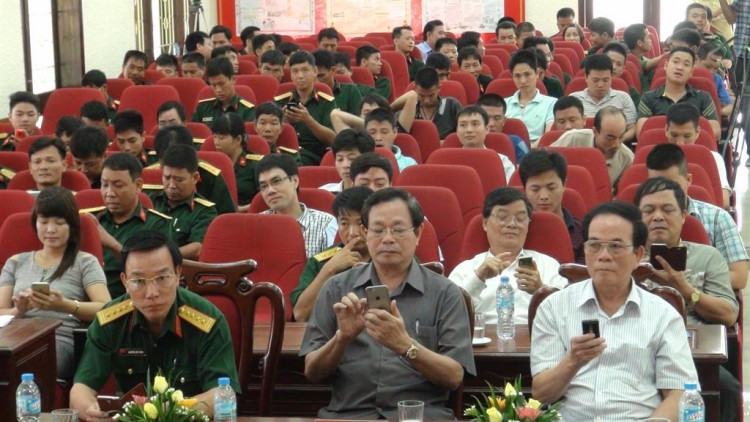 K’đươi bhrợ xa’nay bh’rợ nhắn tin “hay k’noọ ooy liệt sỹ”