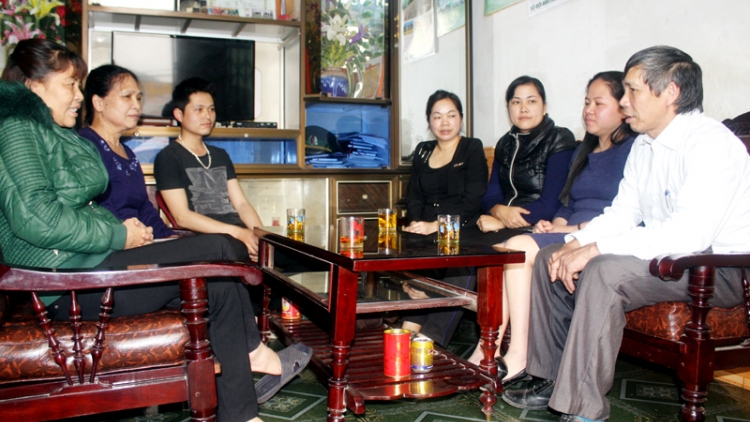 Quảng Ninh: Bhrợ têng k’rong pazum chức danh Bí thư chi bộ k’đhơợng bhrợ Trương cr’noon