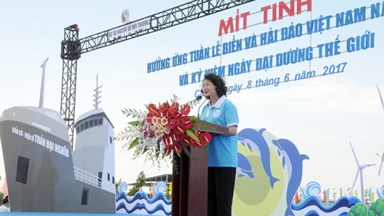 Phó Chủ tịch k’tiếc k’ruung Đặng Thị Ngọc Thịnh: Pa zay zư lêy lãnh thổ lâng chủ quyền biển đảo