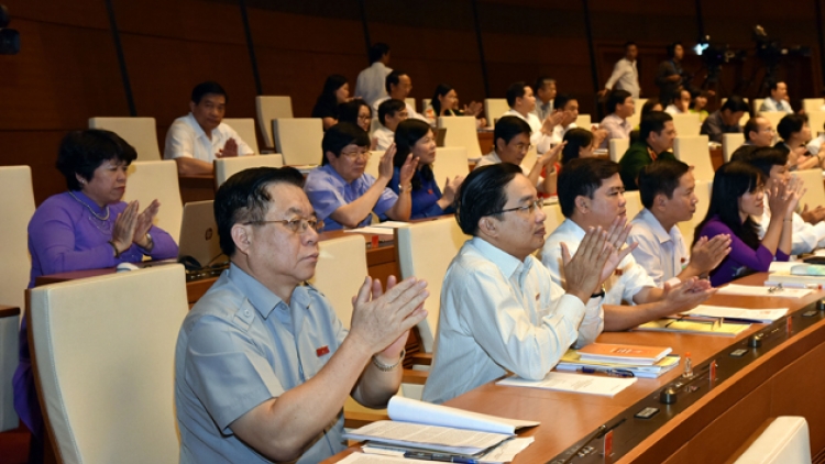 Ch’mêết ha lỵ lêy xang Nghị quyết ooy xa nay bh’rợ bhrợ têng luật, pháp lệnh c’moo 2018