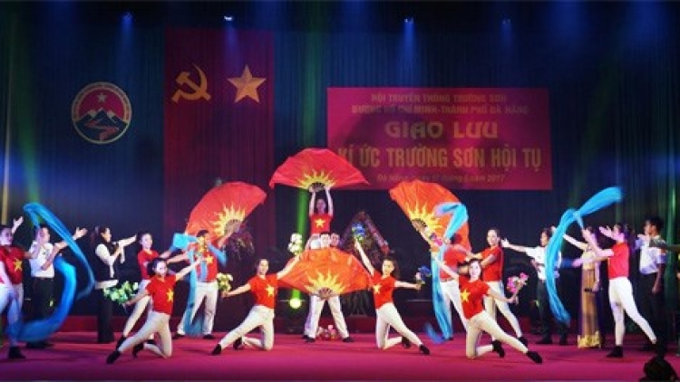 Giao lưu: Cr’noọ ty đanh Trường Sơn k’rong pazum