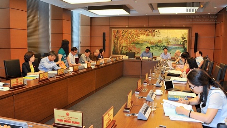 Quốc hội prá xay đắh dự án Luật zư lêy lâng pa dưr crâng (bhr’lậ)