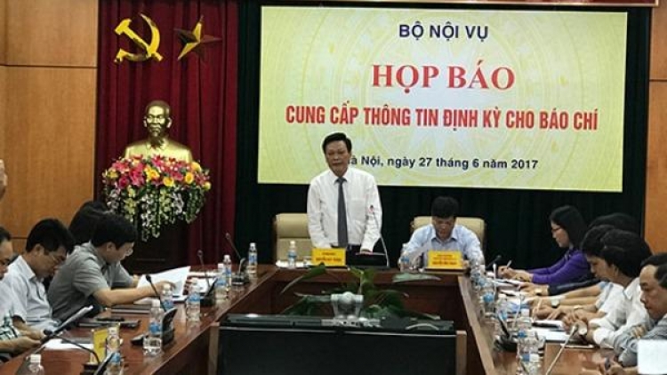 Pa họp báo Bộ Nội vụ: Ơy pa xiêr 28.230 biên chế