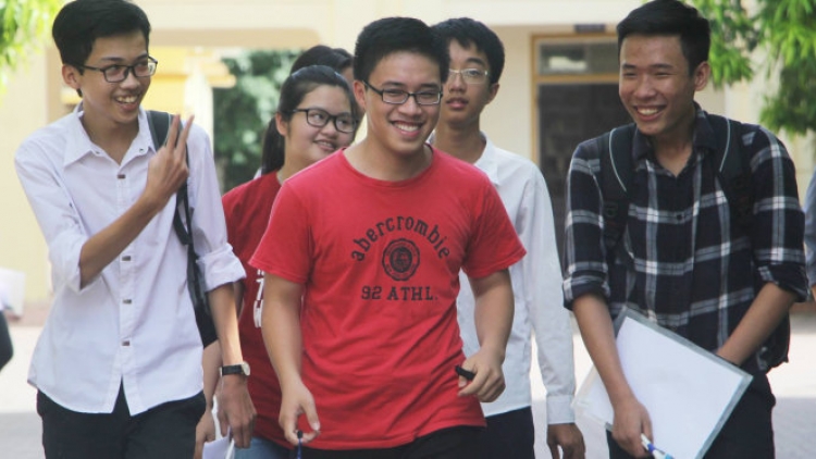37 thí sinh pa đhêy thi đhi bêl thi môn Ngữ văn