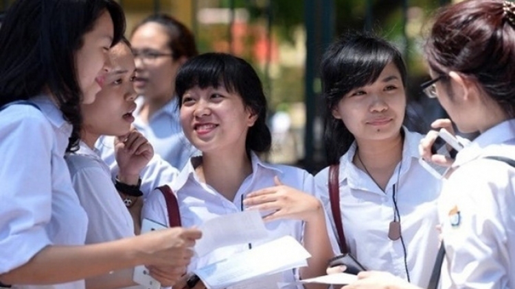 T’ngay đâu, thí sinh thi Khoa tự nhiên lâng Ngoại ngữ