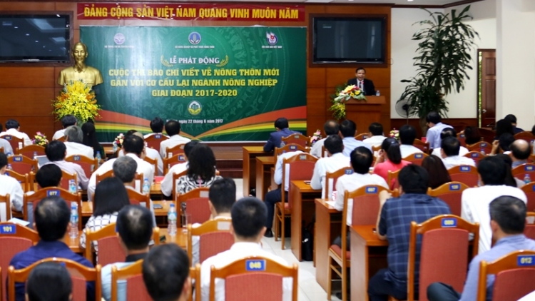 PTT Vương Đình Huệ tước pấh bhiệc k’đươi g’lúh thi xrặ ooy vel bhươl t’mêê p’têết pazưm lâng cơ cấu cớ ngành nông nghiệp