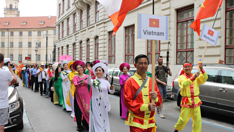 Việt Nam ting pấh Festival apêê acoon cóh prang k’tiếc k’ruung Séc 2018