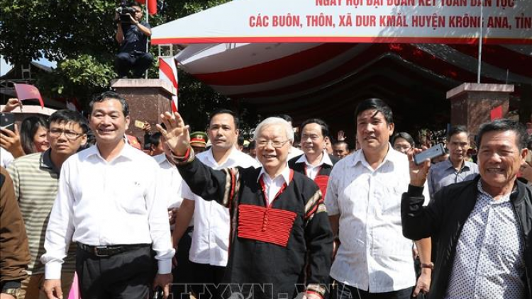 Tổng Bí thư, CHủ tịch k’tiếc pấh t’ngay bhiệc bhan Đại Đoàn kết pa zêng đha nuôr đhị apêê vel bhươl đhị tỉnh Đắk Lăk