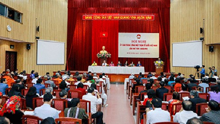 Tr’lum mặt apêê bêl ahay nắc t’coóh xa nay Mặt trận Tổ quốc Việt Nam cóh pazêng lang