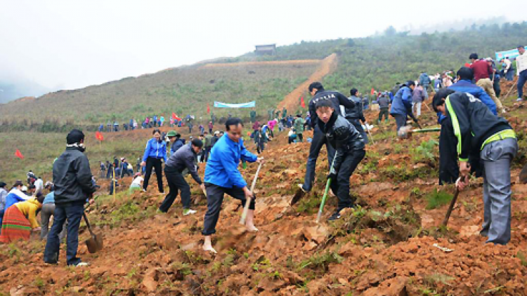 Yên Bái: Đoàn viên đha đhâm c’mor bhrợ têng ruộng đoọng ha đhanuôr da ding k’coong