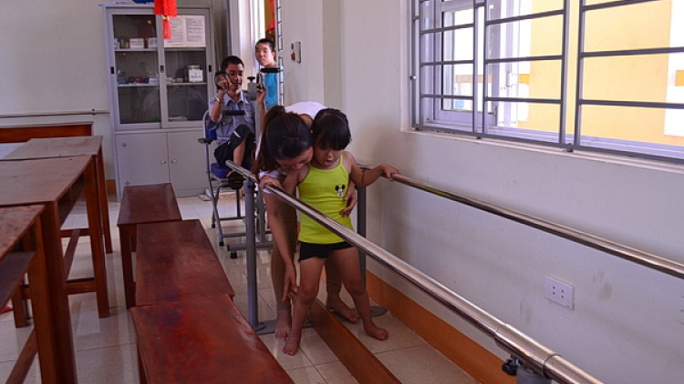 Quảng Trị: Zúp zooi bh’rợ bhrợ cha ha apêê pr’loọng đong crêê chất độc da cam