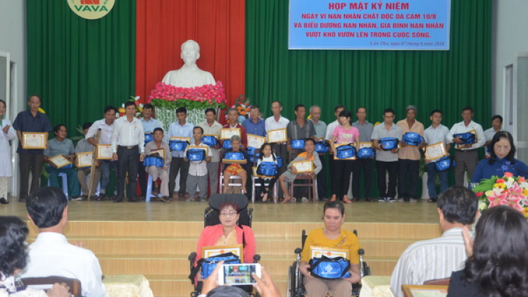 Cần Thơ: Pazưm têy k’rang lêy đoọng pr’ắt tr’mung âng apêê crêê chất độc da cam