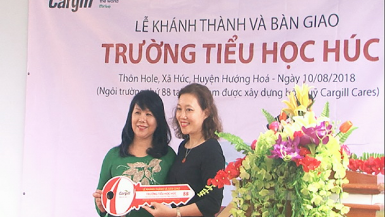 Cher trường học đoọng ha học sinh acoon cóh Vân Kiều, Pa Kô cóh Quảng Trị