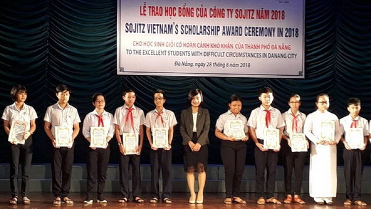 Đà Nẵng cher đoọng 240 hun học bổng ha học sinh lum pr’ắt tr’mông zr’nắh k’đháp học ta béch