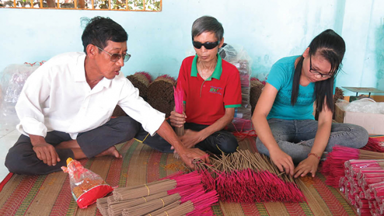 Lấh 50 tỷ đồng zúp đoọng manứih k’bang vặ zên bhrợ têng cha