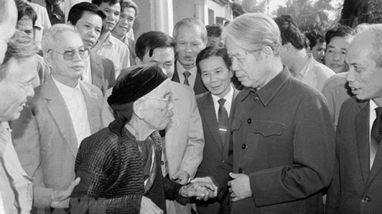 C’léh laliêm âng t’coóh Đỗ Mười Tổng Bí thư bêl a hay cóh bh’rợ phát thanh