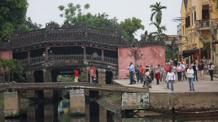 Pa đhêy lứch đhr’năng nha nhự đhị Chùa Cầu Hội An