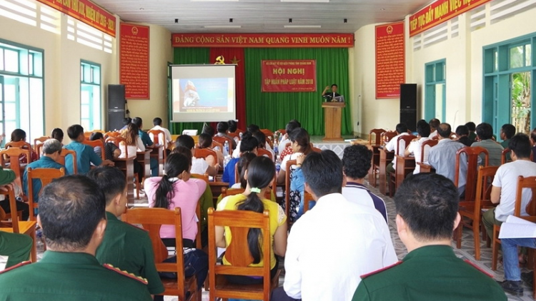 Quảng Nam: Pa choom đoọng pháp luật ha đha nuôr zr’lụ c’noong k’tiếc