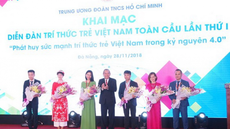 Phó Thủ tướng Trương Hoà Bình tước pấh bh’rợ prá xay ta đhâm c’mor trí thức Việt Nam prang bha lang k’tiếc cóh tr’nơớp