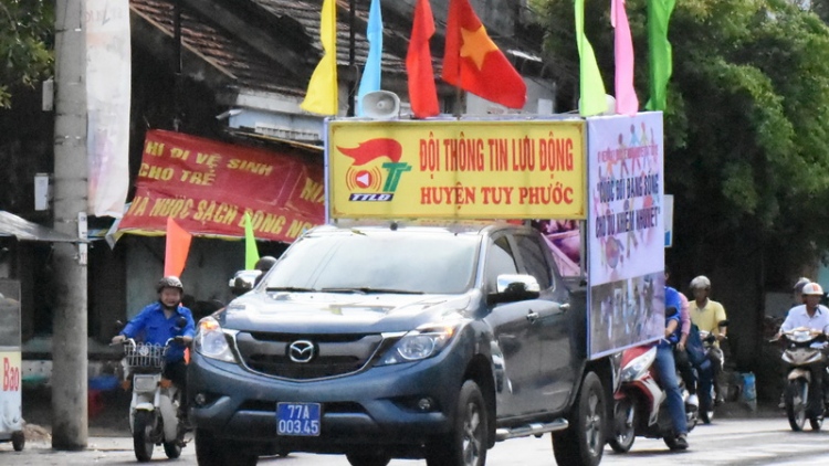 Mít ting xơợng đươi T’ngay quốc tế ma nứih khúch goo