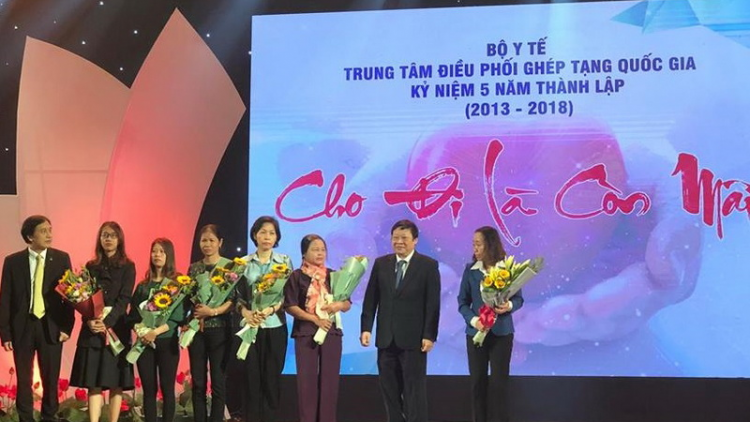 K’nặ 20 r’bhâu manúyh nhăn xay moon đoọng mô tạng xang bêl chêết bil