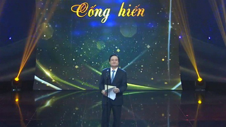 Bh’rợ truyền hình trực tiếp: Xăl boóp p’rá chắp hơnh thầy cô