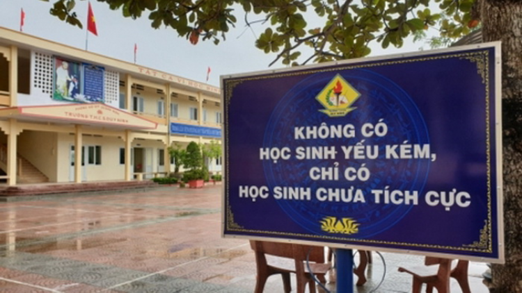 Quảng Bình: Pa đhêy bh’rợ cô giáo k’đươi m’bhắh t’boóc học sinh