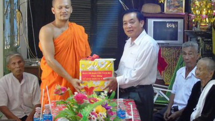 Vĩnh Long: K’rang Dolta đoọng ha đhanuôr Khmer đhị vel đong