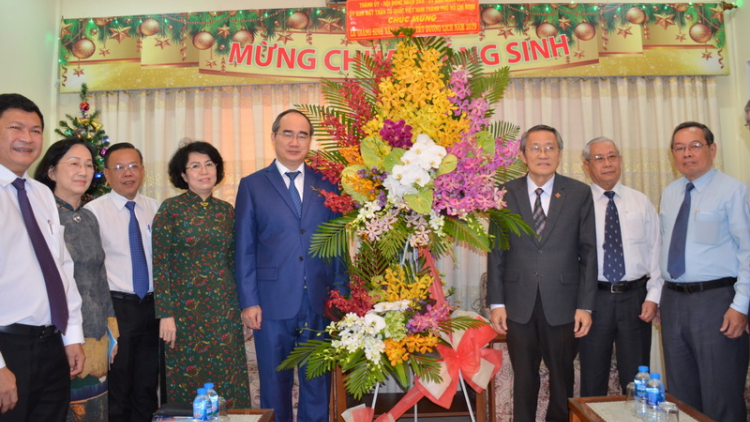 TP.HCM: Bí thư Thành ủy Nguyễn Thiện Nhân lum Hội thánh Tin lành Việt Nam đha lum hân noo Giáng sinh