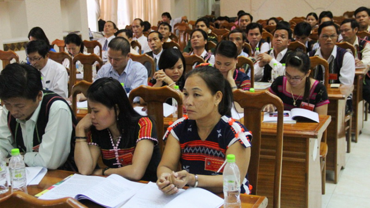 Pa choom c’năl bh’rợ acoon cóh lâng cán bộ, công chức, viên chức cr’chăl c’moo 2018-2025