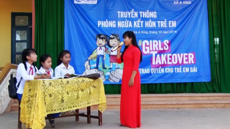 Hướng Hoá (Quảng Trị): t’bhlâng lêy xay moon zêl cha’groong bhiệc tr’bơơn tr’pay cắh zâp c’moo