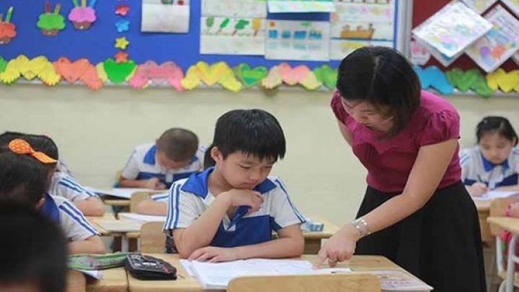 Bấc vel đông xoọc t’bhlâng bhrợ têng pazưm apêê trường đhị vel đoọng pa xiêr biên chế giáo viên