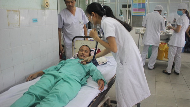 Quảng Nam: ch’cắp pay pla m’béh a xiu cóh xoóh âng muy cha nắc ma nuýh