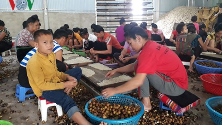 Nhãn Sông Mã: Bấc apêê tợơ k’tiếc k’ruung lơơng zước câl