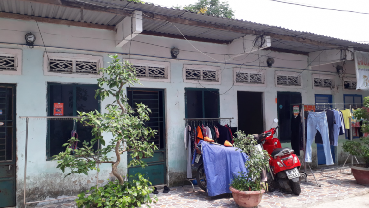 Rau k’rang âng apêê công nhân đharứt bêl chr’nắp âng điện dzoóc dal
