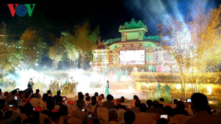 Pr’lứch Festival bh’rợ tr’nêng ty chr’nắp Huế 2019