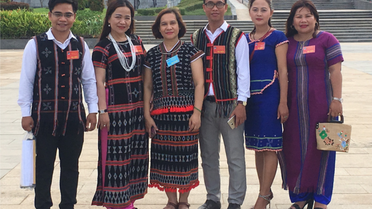 Pa ghit pa choom cán bộ, công chức ma nuyh acoon coh