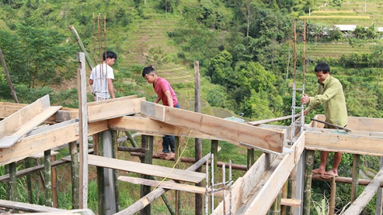 Hà Giang: Pazưm têy bhrợ đông zúp đoọng apêê pr’loọng chính sách, pr’loọng đha rứt cóh k’noong k’tiếc